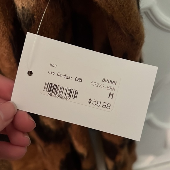 NWT Leopard Cardigan Size Medium - Picture 4 of 5